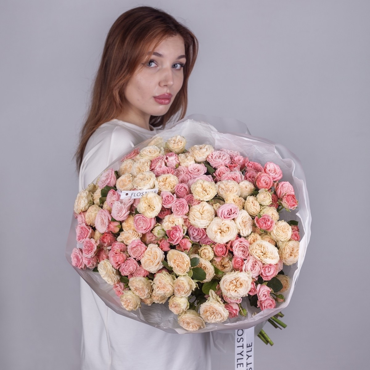 bolshoj buket kustovyh roz 9